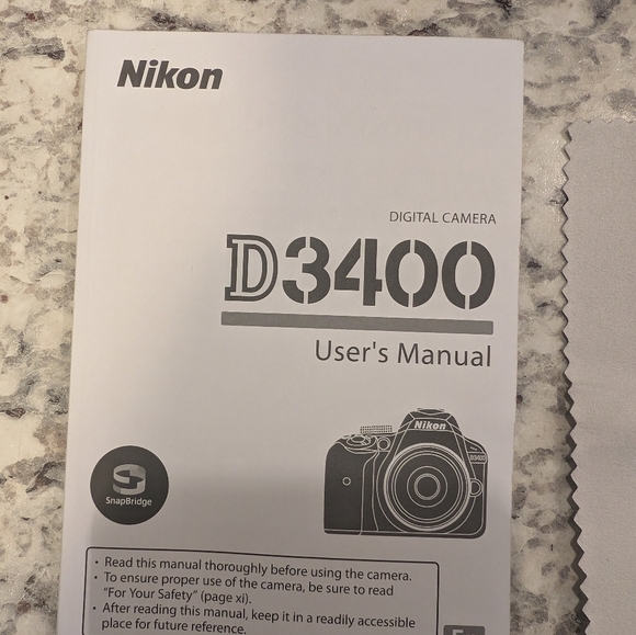 Nikon D3400 Black DSLR Camera - Picture 7 of 9